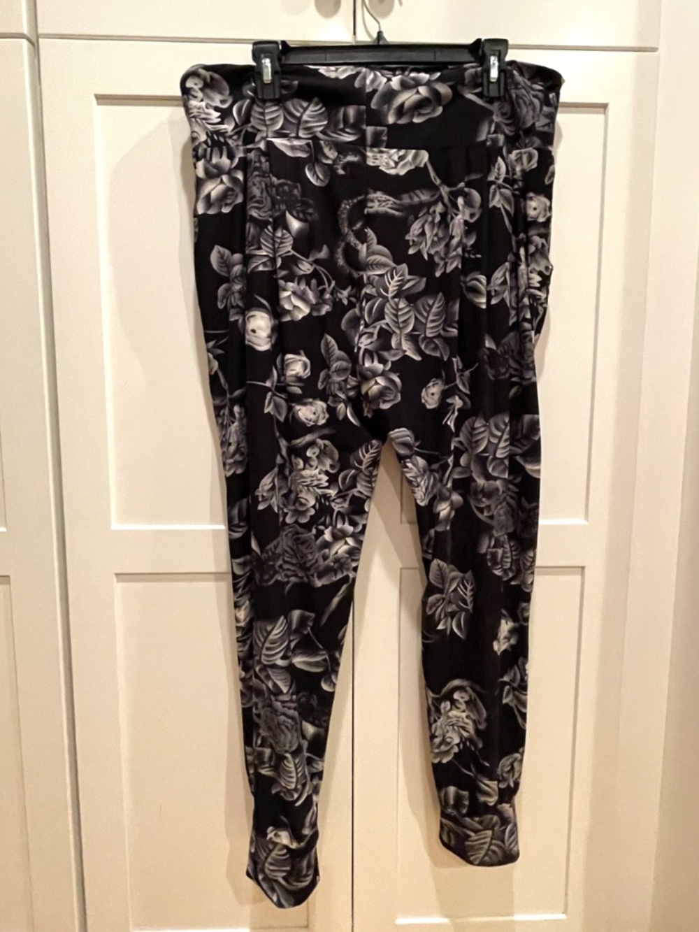 Women SimpleAddiction brand Blooms Harem Pocket Pants Size Curvy XL-2XL, 18-22